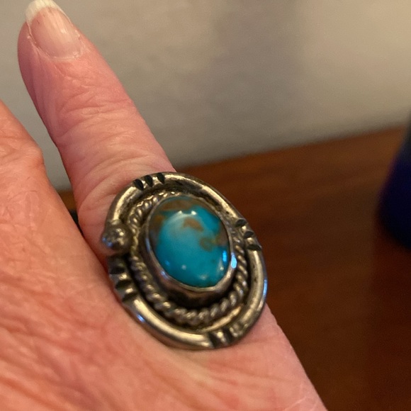 Navajo Vintage 1970s Kingman Turquoise and Sterling Silver Ring with two bands - Picture 4 of 4